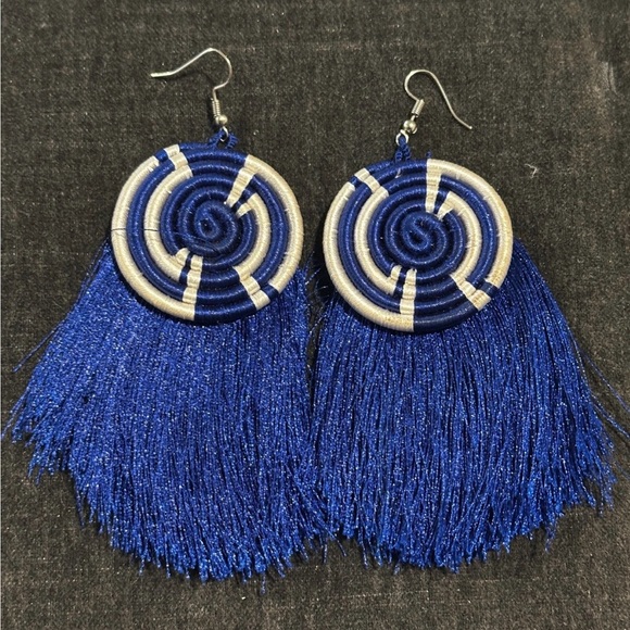 NEW African Handmade Earrings Blue and White - Picture 2 of 3